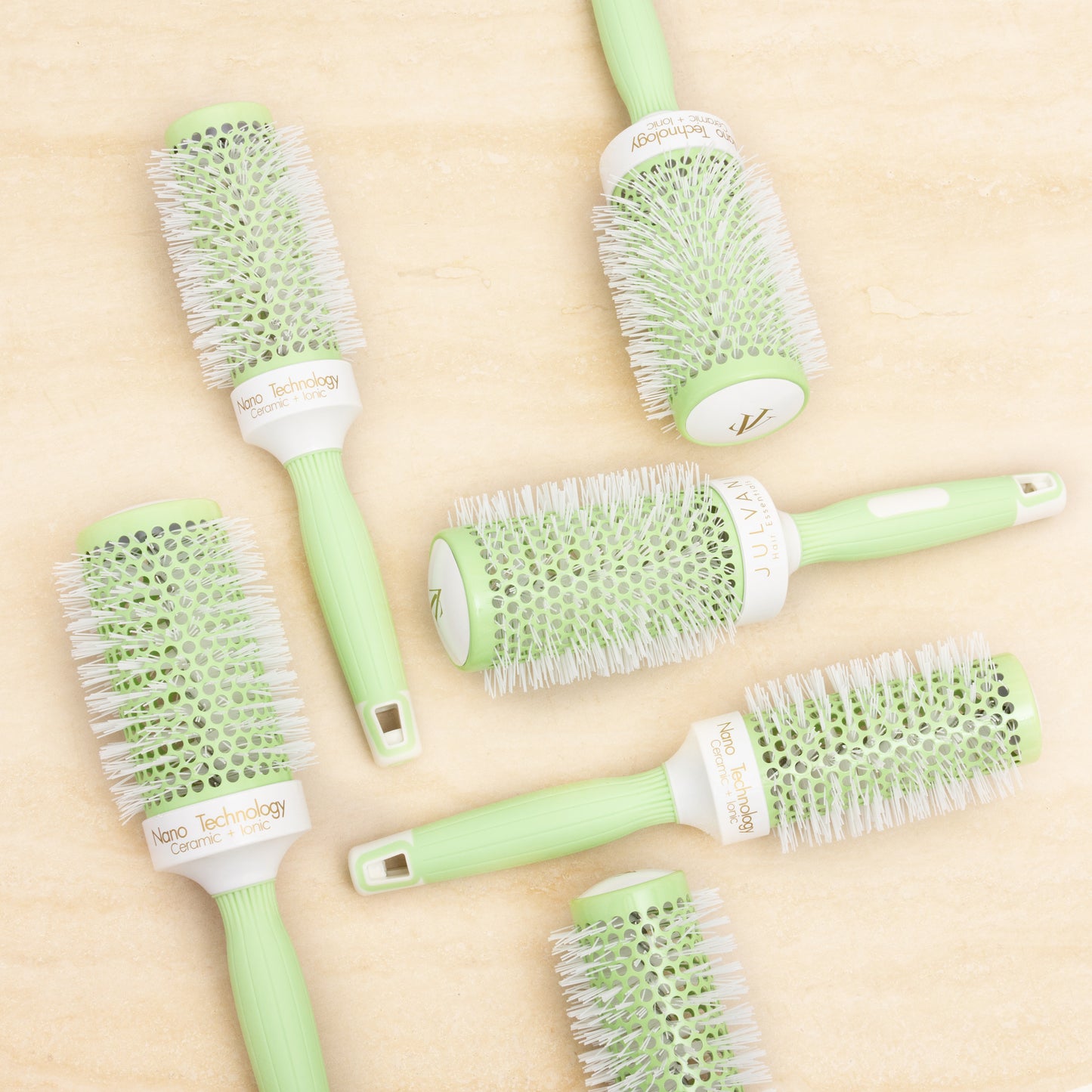Signature Round Brush